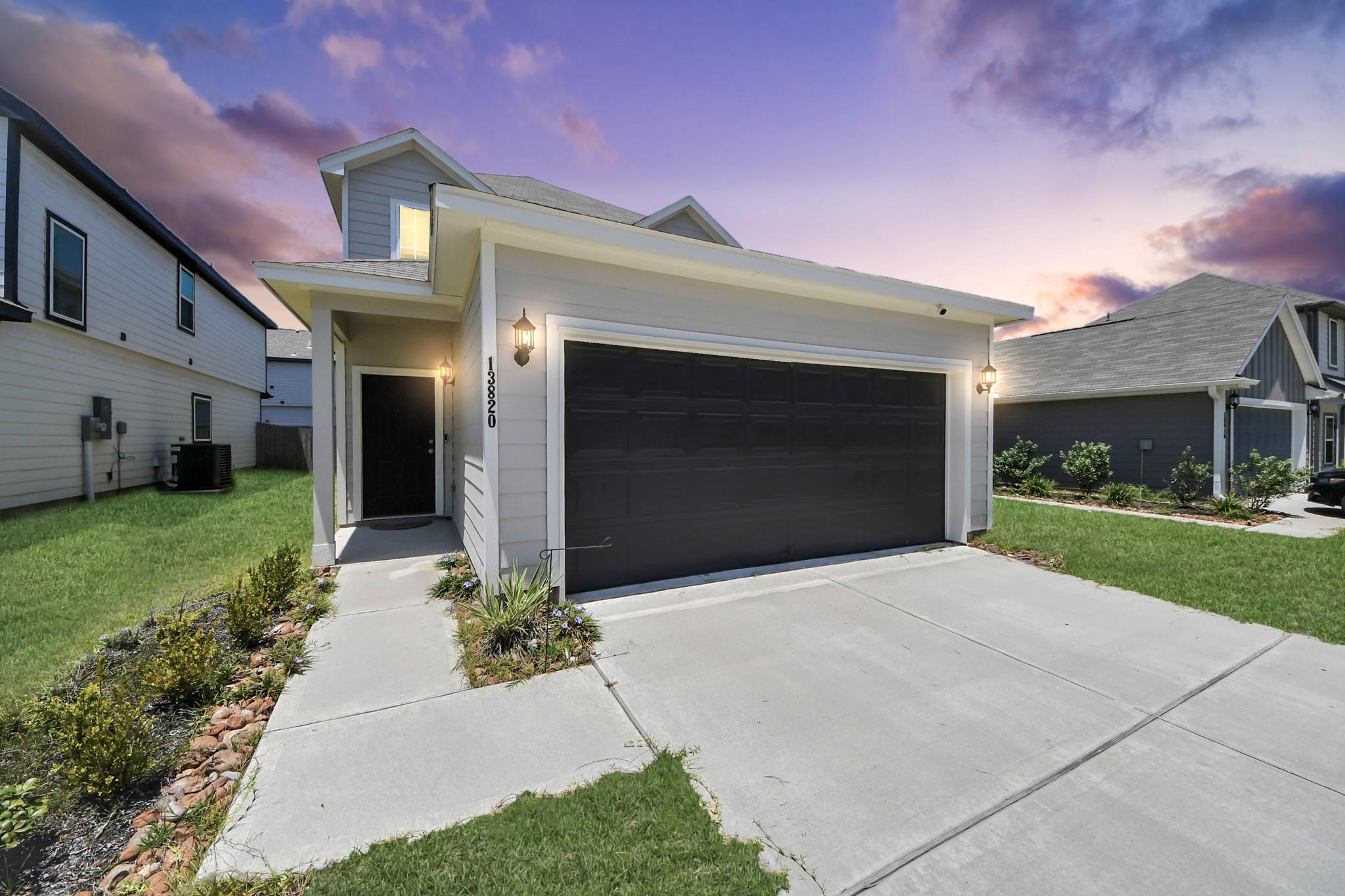 13820 Diamondback Drive
