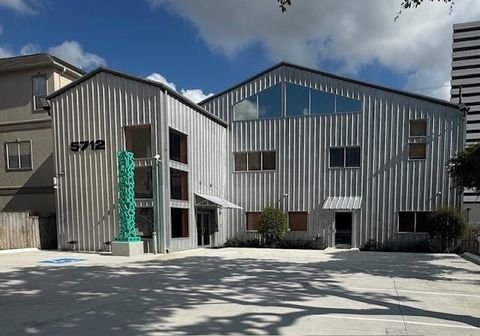 Photo of 5712 Val Verde Street, Houston, TX 77057 (MLS # 59899210)