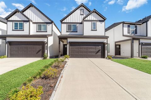 Photo of 12315 Churchill Downs Drive, Houston, TX 77047 (MLS # 29930427)