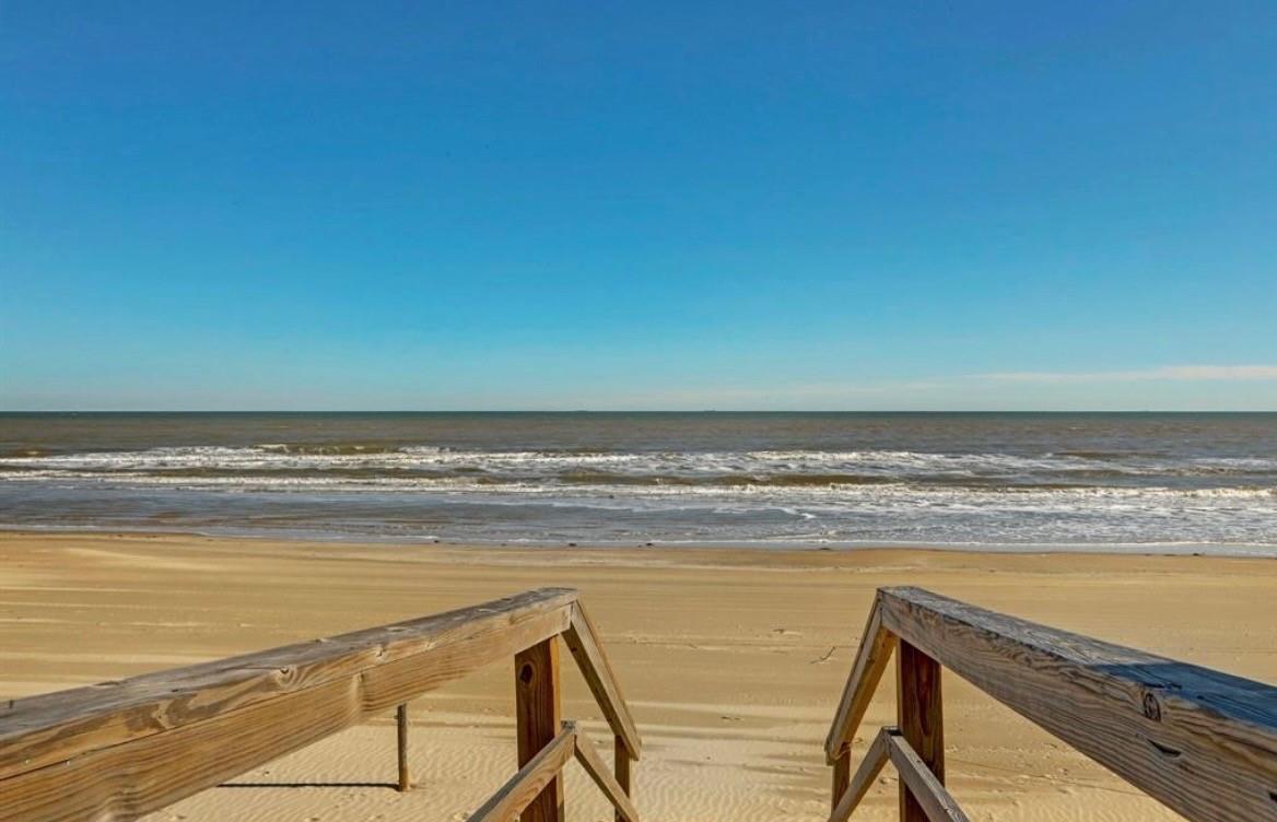 601 Wave Court