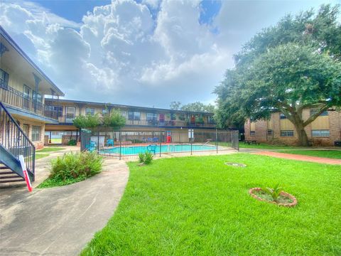 Photo of 2400 5th Street #3, Bay City, TX 77414 (MLS # 78270695)