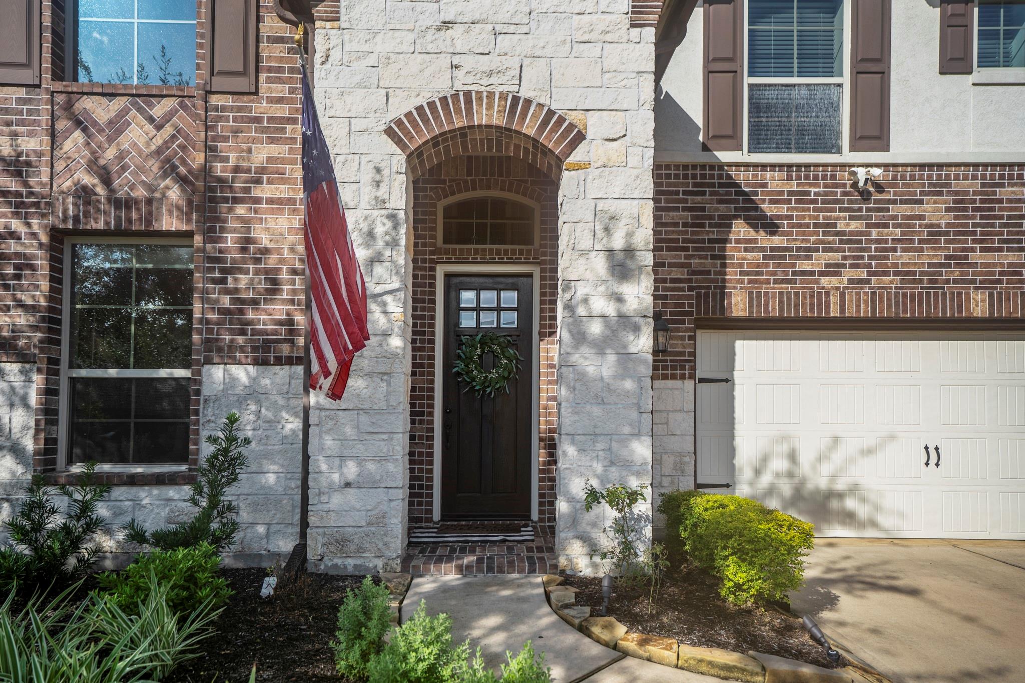 9011 Gardenia Meadow Lane