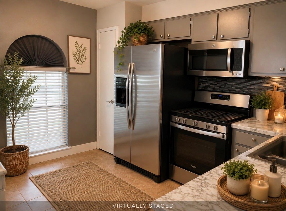 1623 Canary Circle