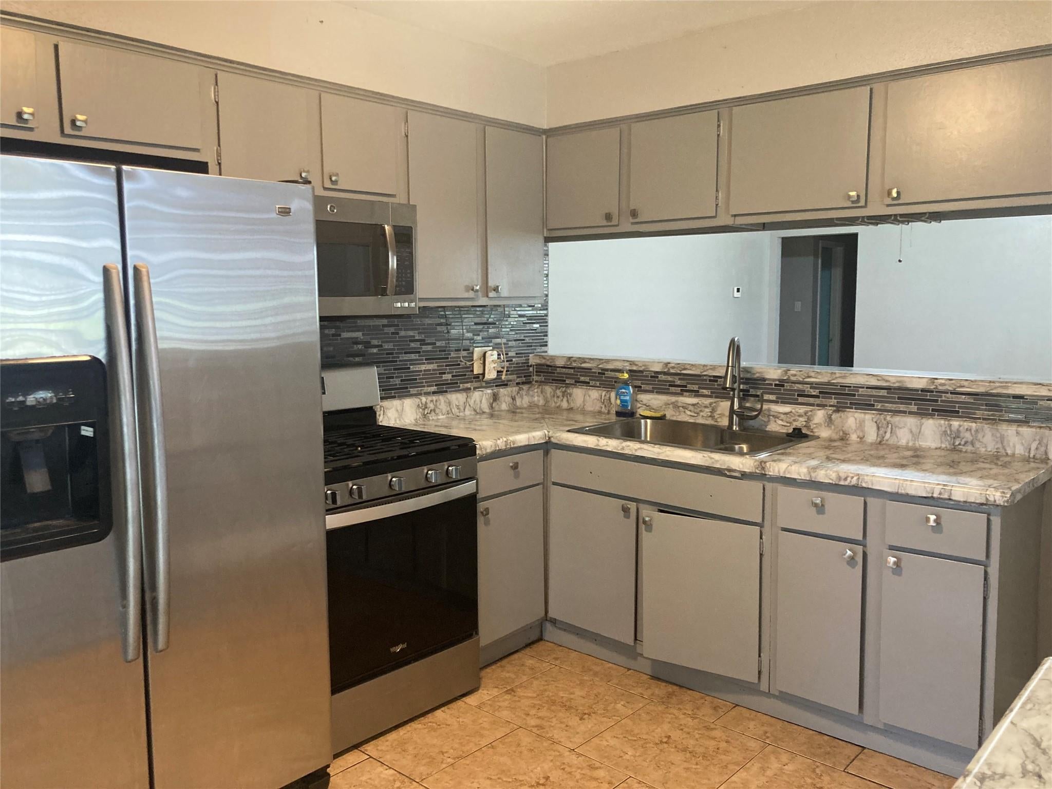 1623 Canary Circle