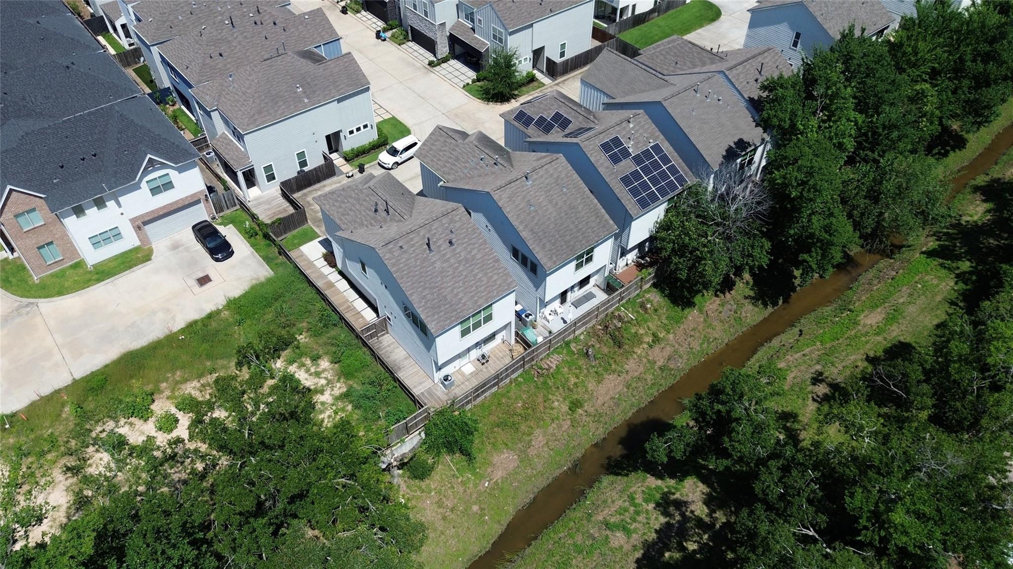 1902 Hollister Spruce Lane