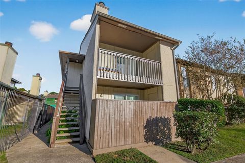 Photo of 1500 Bay Area Boulevard #183, Houston, TX 77058 (MLS # 45627216)