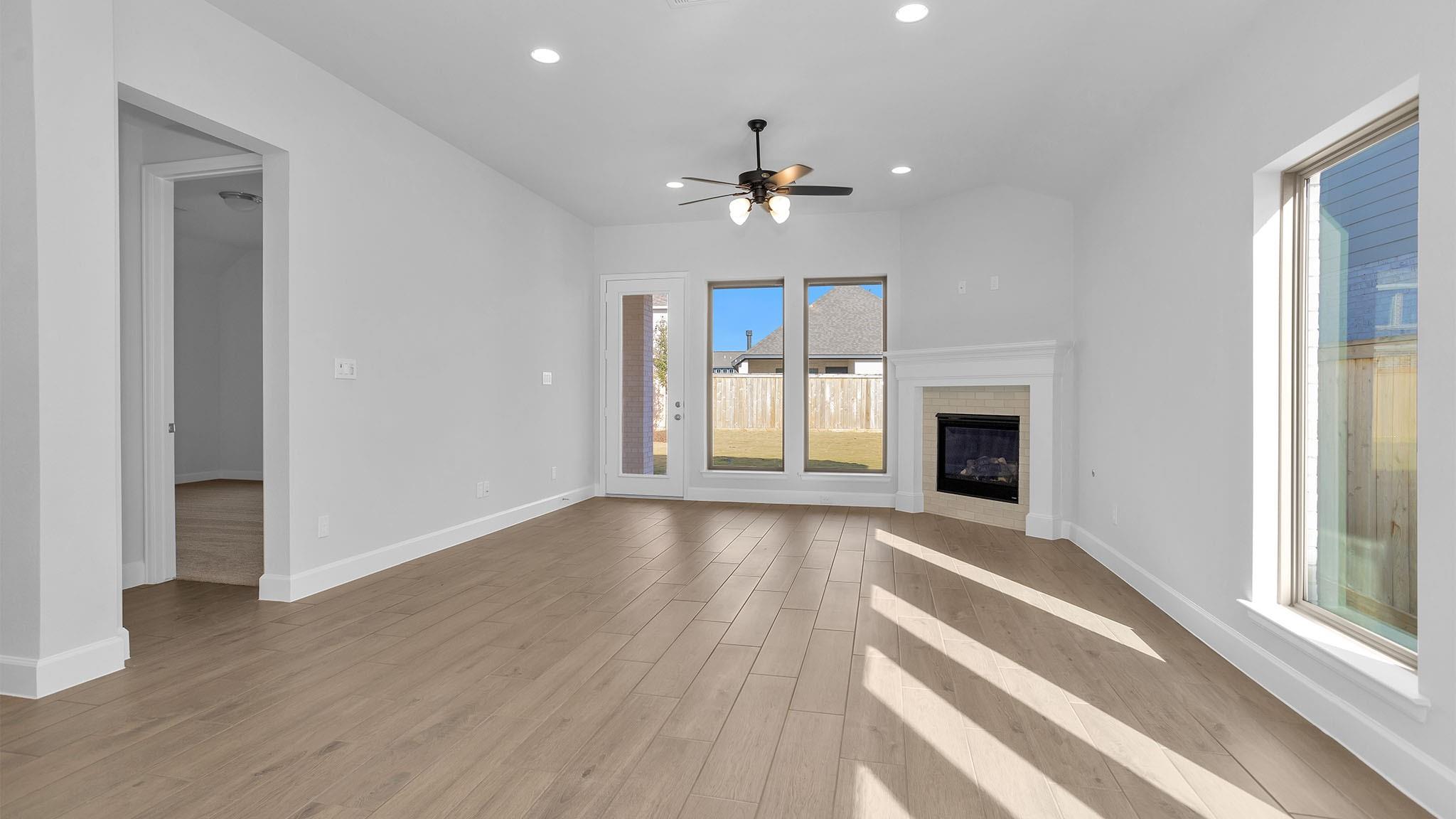 21918 Woodland Hawthorn Lane