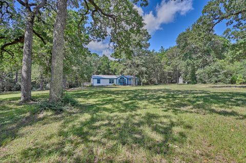 Photo of 1040 Elm Crest, New Ulm, TX 78950 (MLS # 31920613) Photo of 1040 Elm Crest, New Ulm, TX 78950 (MLS # 31920613)