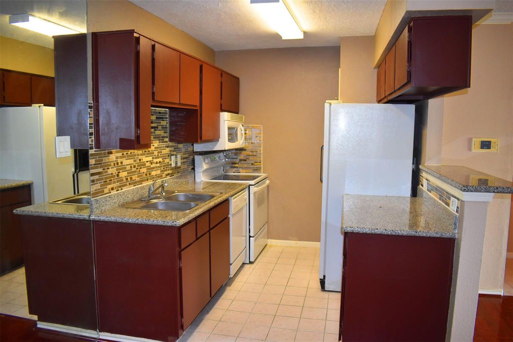 Photo of 2750 Holly Hall Street #1014, Houston, TX 77054 (MLS # 22511747)