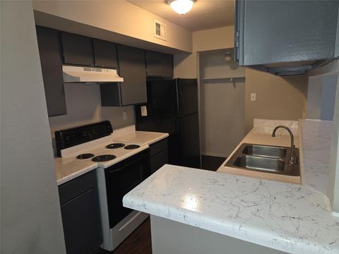 Photo of 7200 W T C Jester Boulevard #1401, Houston, TX 77088 (MLS # 75433112)