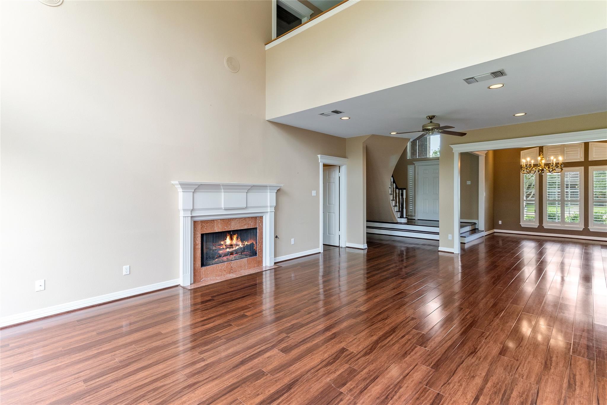 51 Oak Hollow Circle