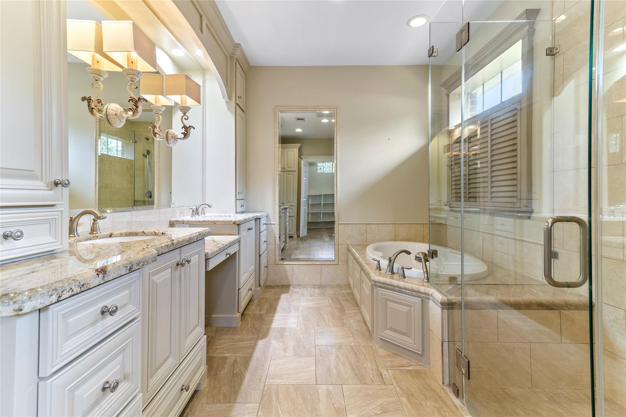 51 Oak Hollow Circle