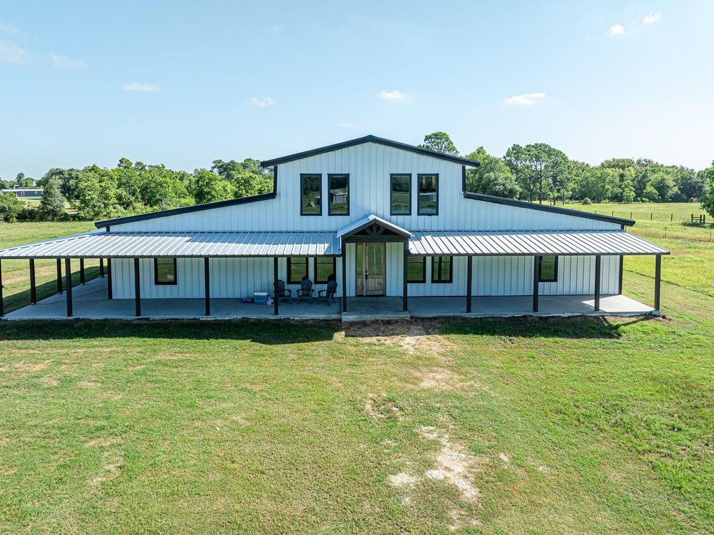 Photo of 13802 Coyote Run, Santa Fe, TX 77517 (MLS # 96921577)