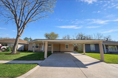 Photo of 2418 Huntington Drive, Pasadena, TX 77506 (MLS # 914538)