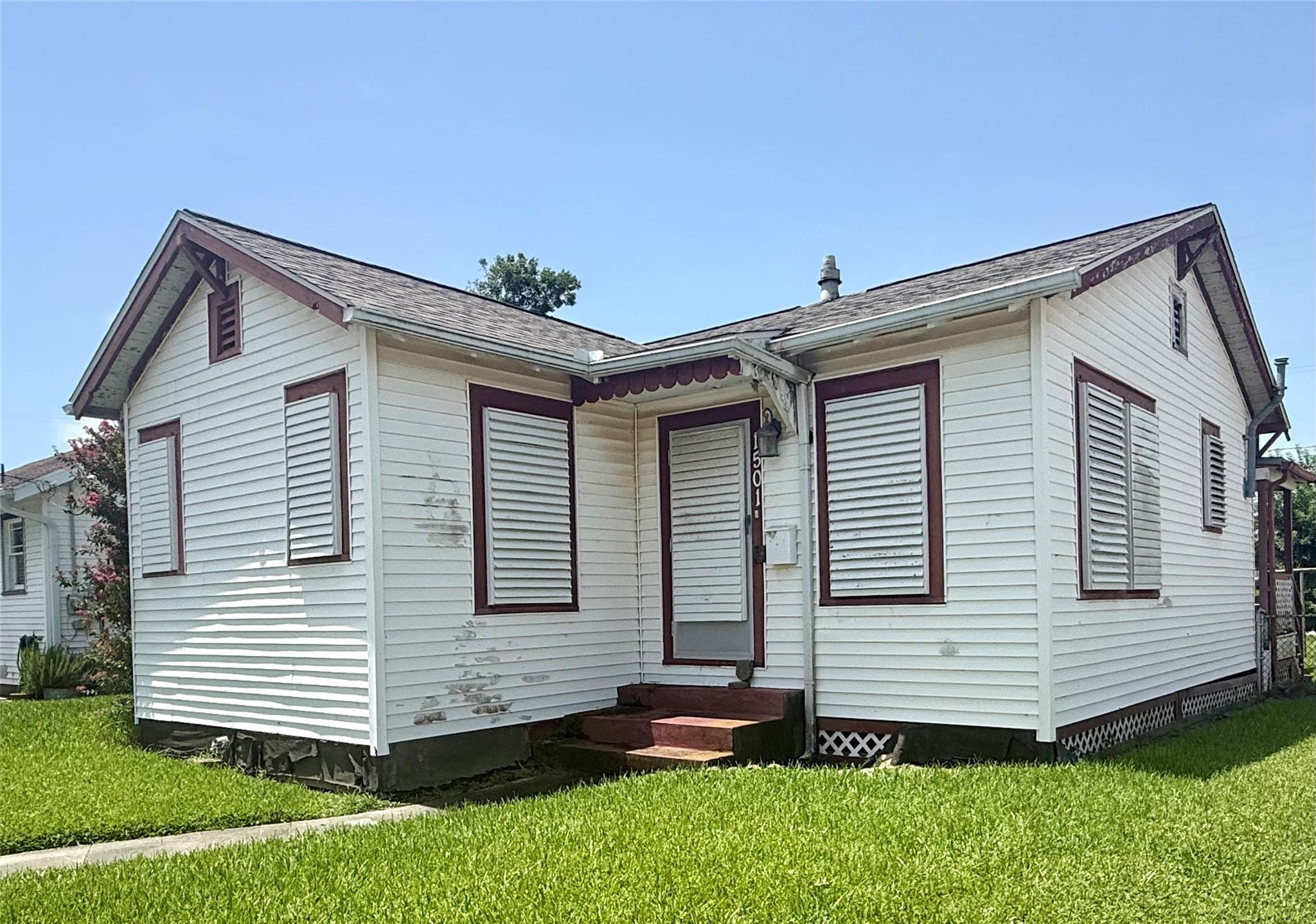 1501 Milam Drive