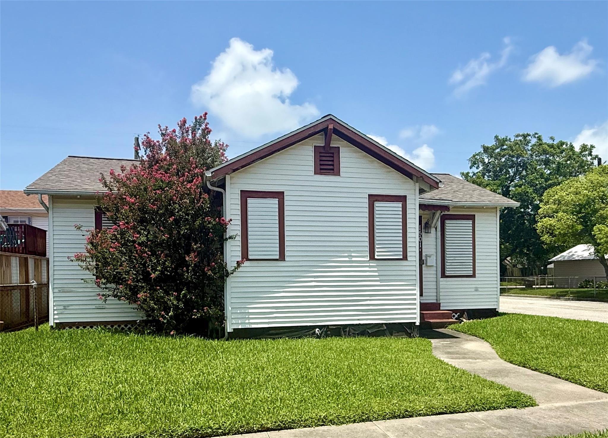 1501 Milam Drive
