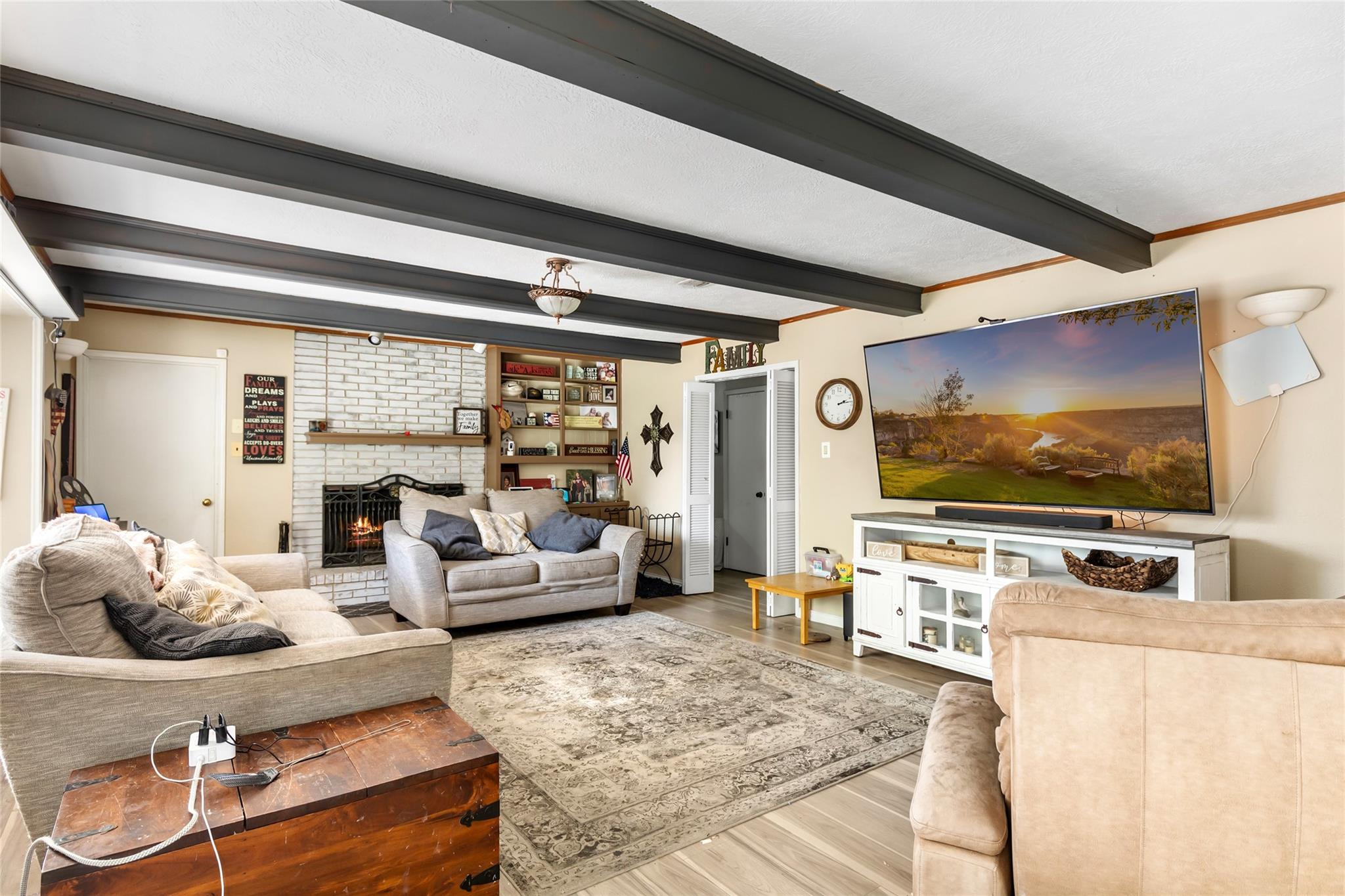 5103 Ashwood Drive