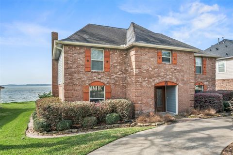 Homes For Sale - 3623 Shore Shadows Drive<br/> Crosby, TX 77532