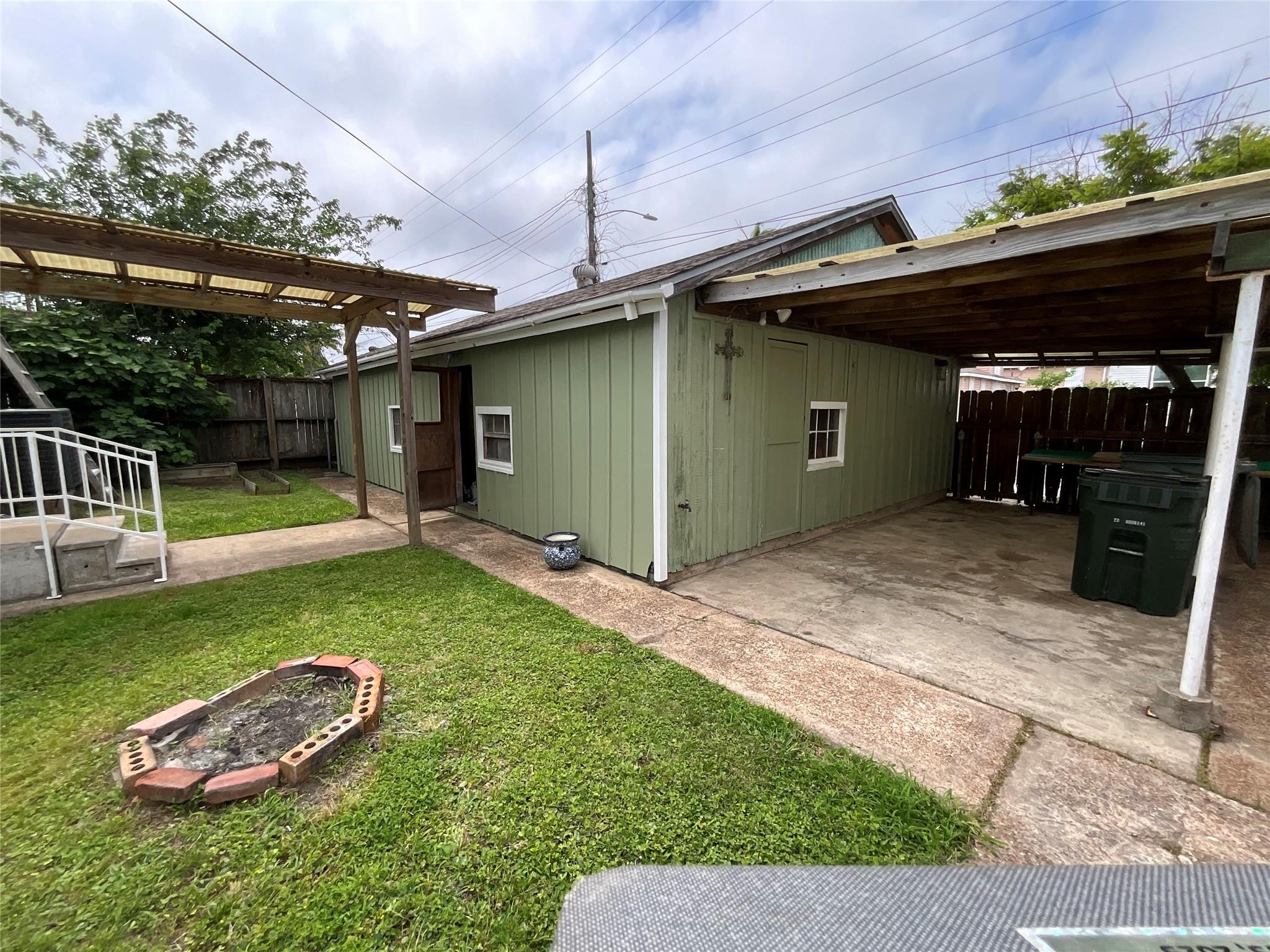 4806 Alamo Drive