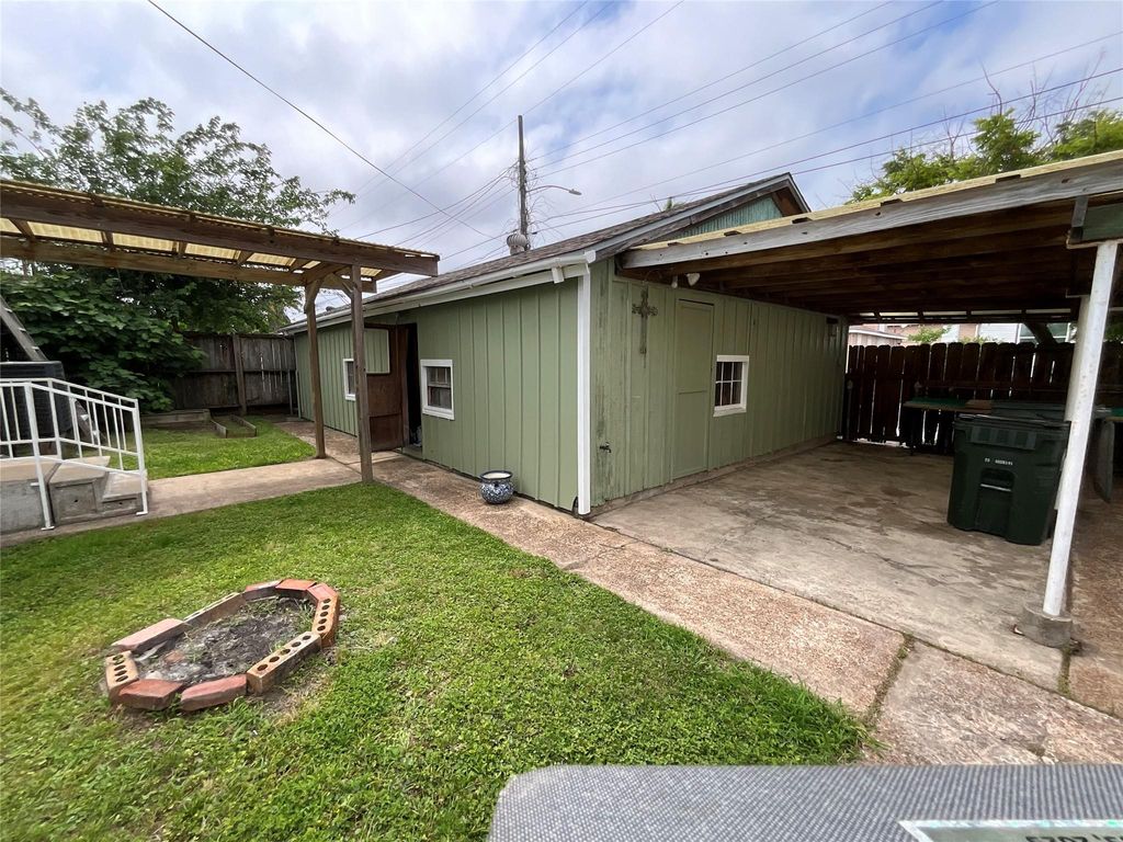Photo of 4806 Alamo Drive, Galveston, TX 77551 (MLS # 34374641)