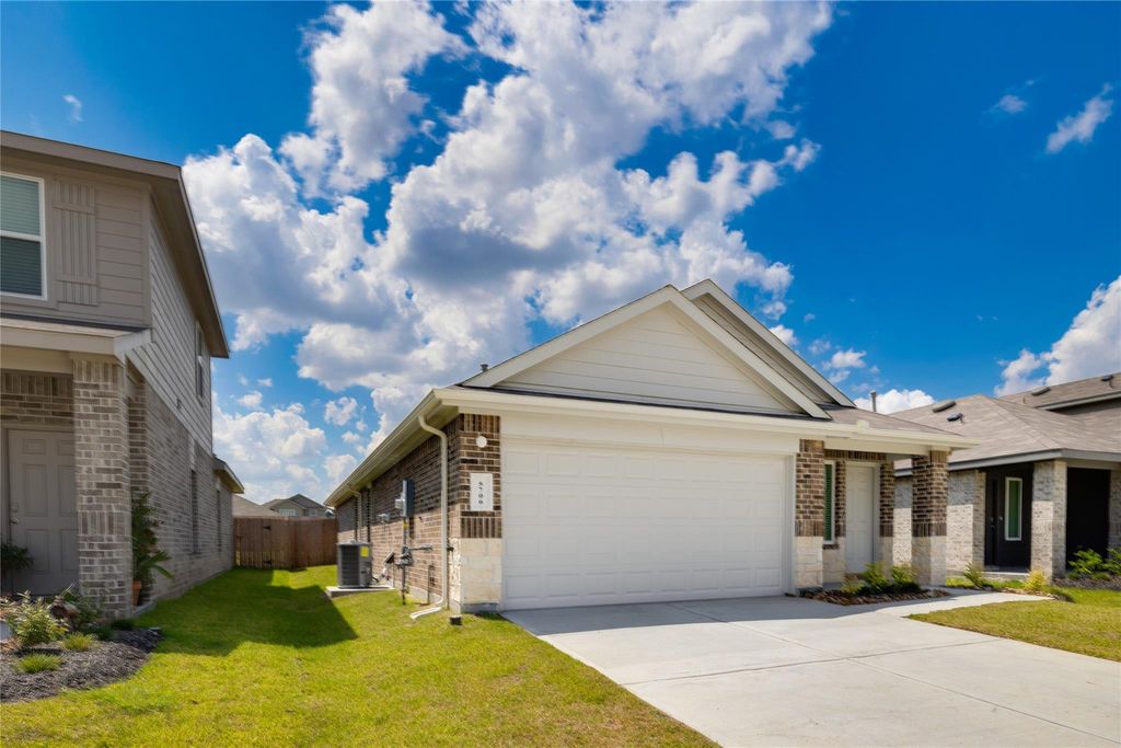 Photo of 5706 Simcrest Grove Drive, Spring, TX 77373 (MLS # 27250009)