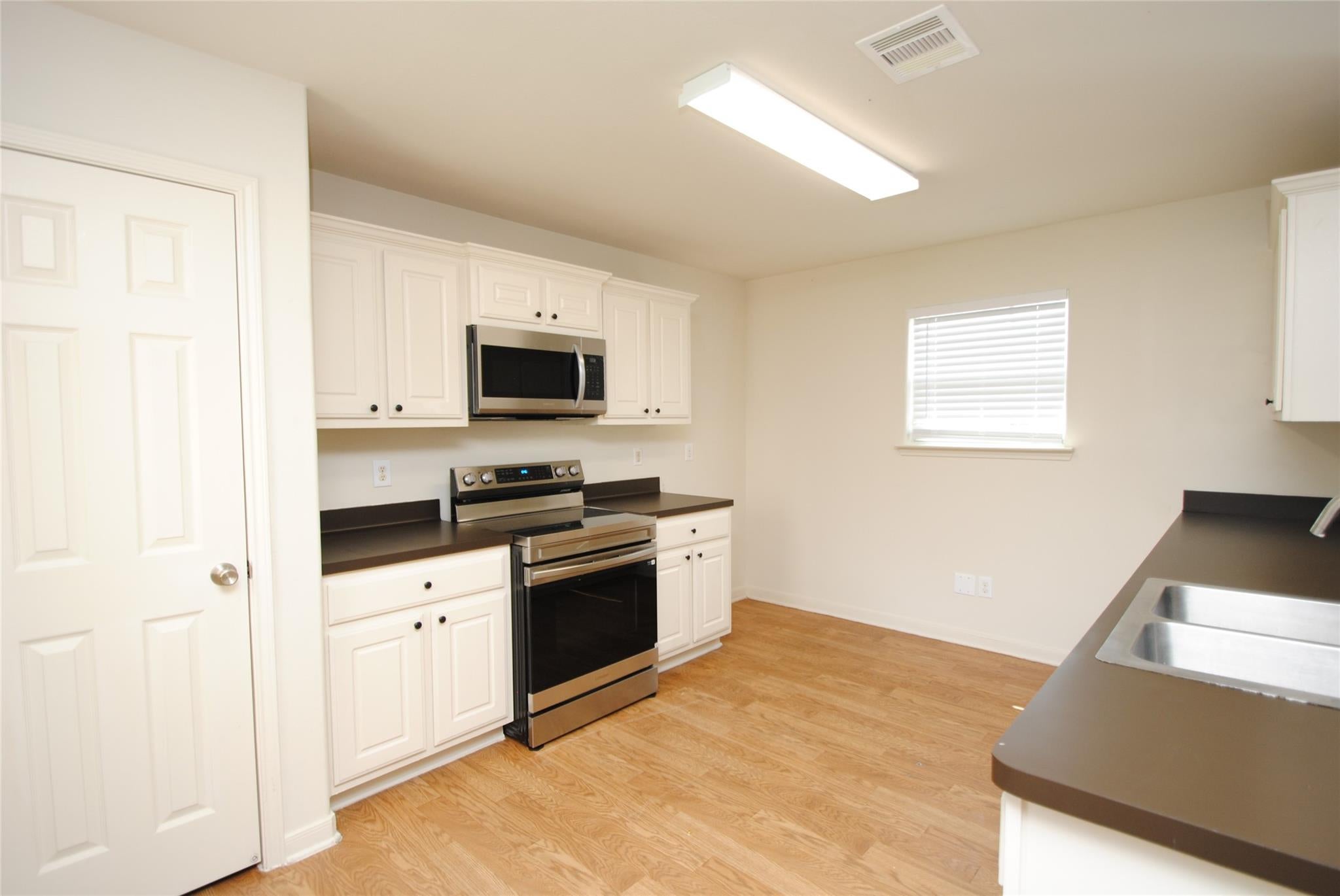 6923 Waterlilly View Lane