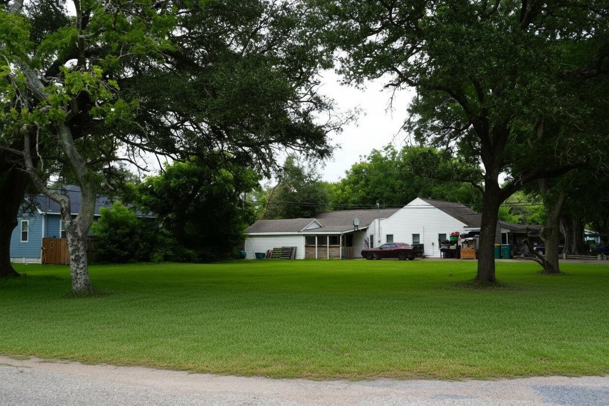 2606 N Houston Drive