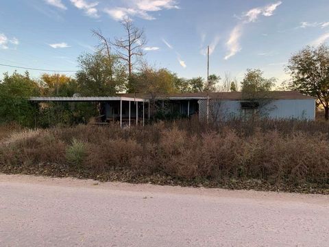 Homes For Sale - 5618 E County Road 6560<br/> Lubbock County, Lubbock, TX 79403
