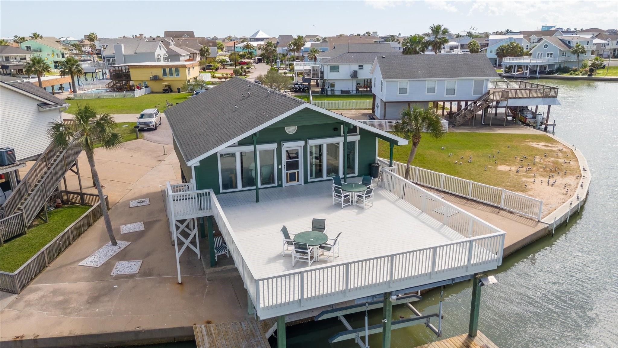 427 Tahiti Road