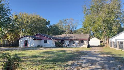 Photo of 10314 Altonbury Lane, Houston, TX 77031 (MLS # 64360737)