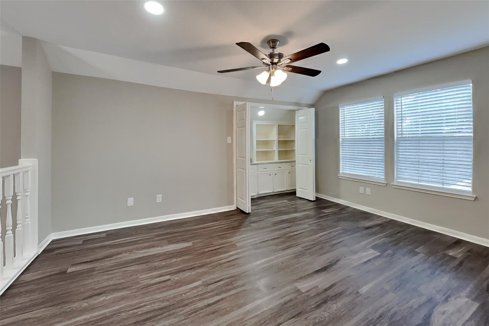 702 Fernglade Drive