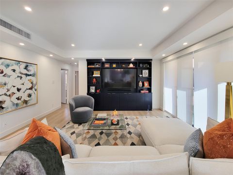 Photo of 9333 Memorial Drive #320, Houston, TX 77024 (MLS # 95654895)