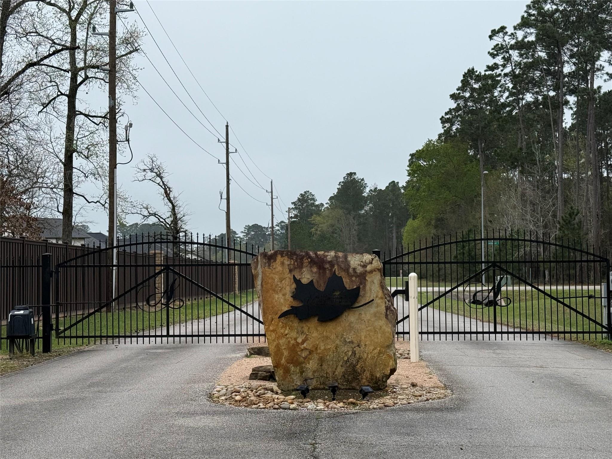 10213 S Autumn Leaf Circle