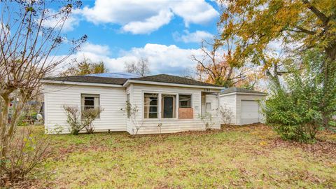 Photo of 5306 Kenilwood Drive, Houston, TX 77033 (MLS # 39832981)