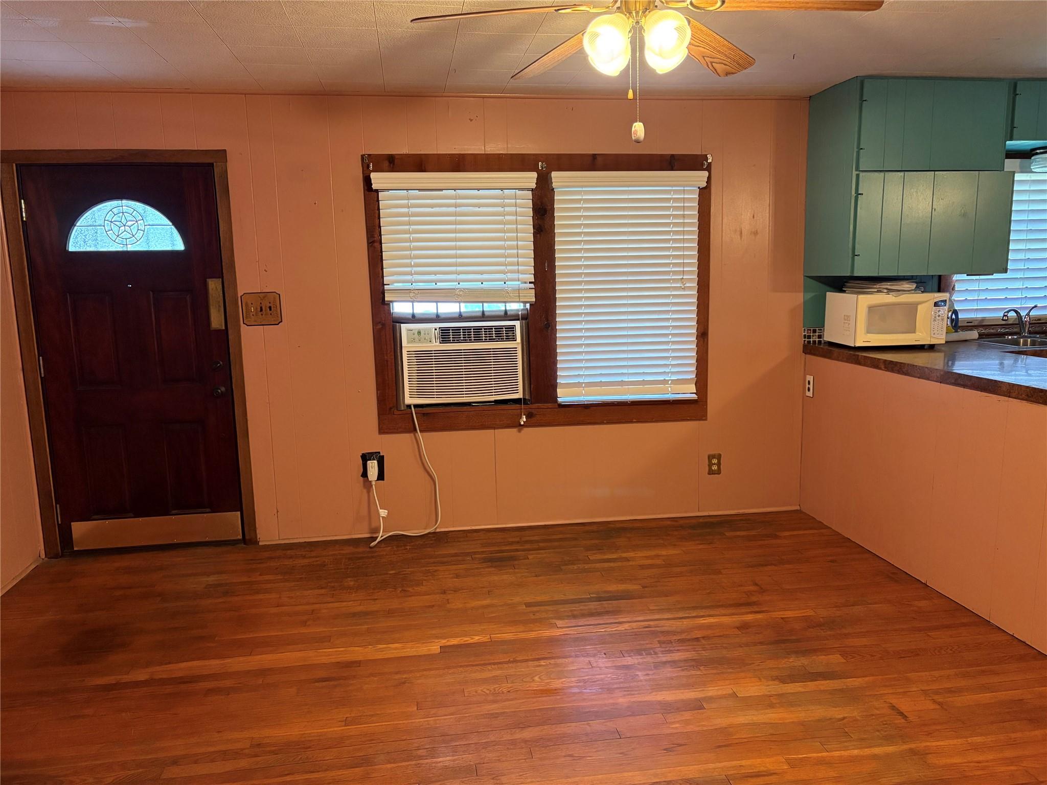 14601 Bonham Street