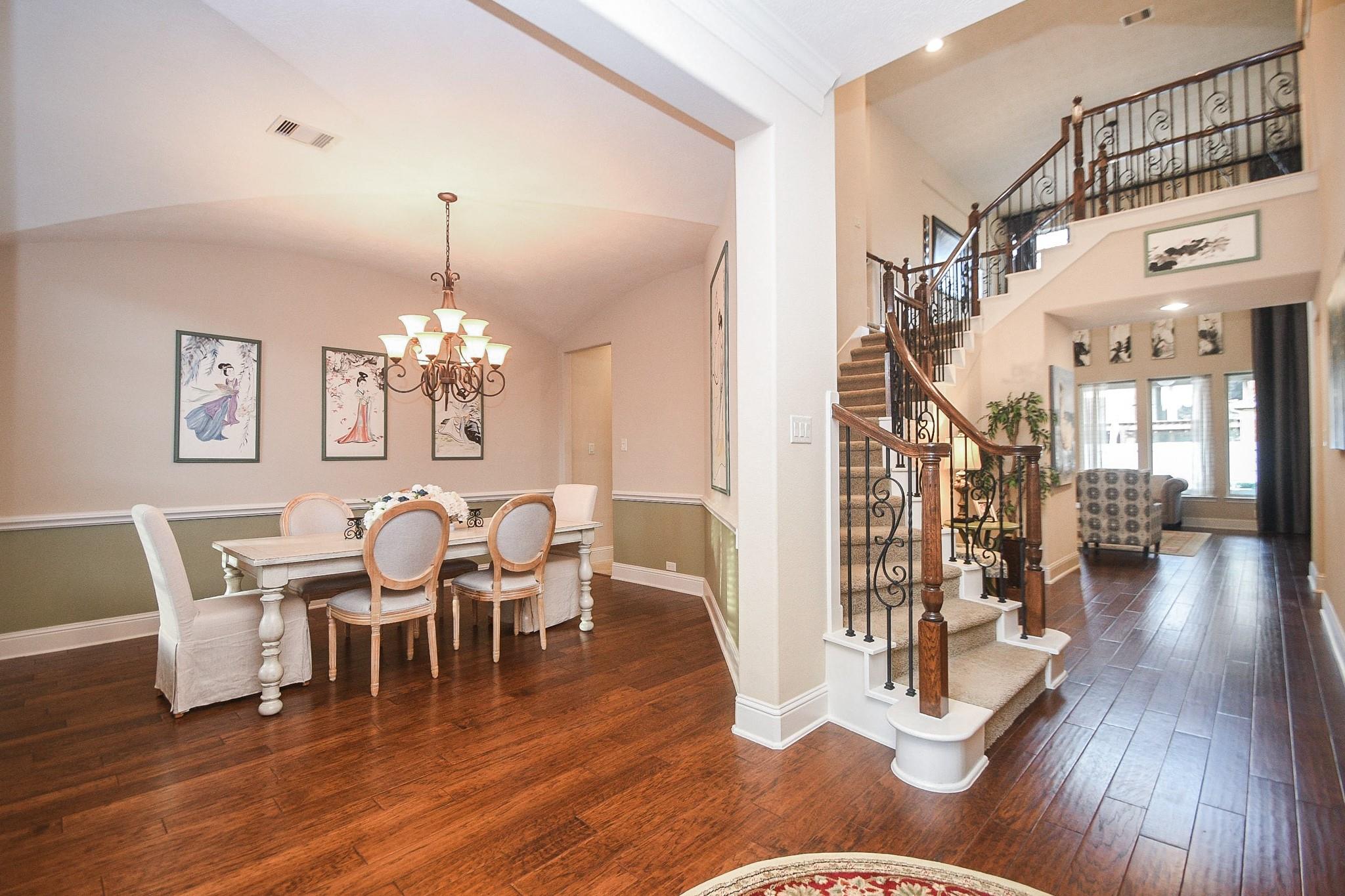 26702 Valleyside Drive