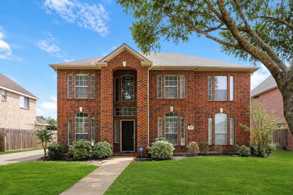 Photo of 3821 Houston Lake Drive, Pearland, TX 77581 (MLS # 11363140)