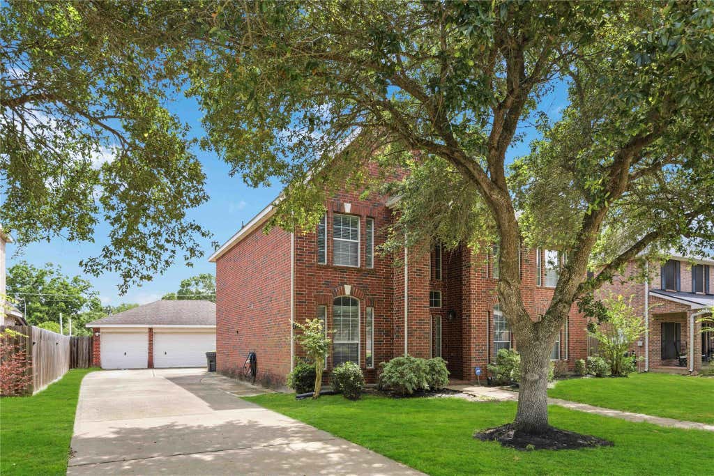 Photo of 3821 Houston Lake Drive, Pearland, TX 77581 (MLS # 11363140)