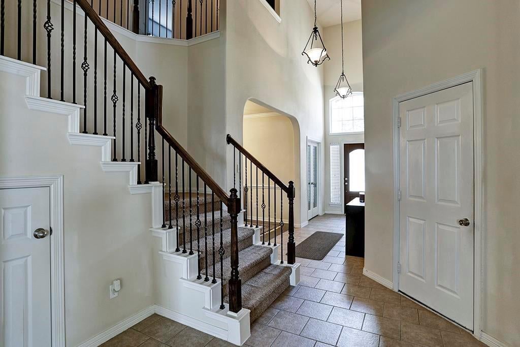 4502 Aspen Leaf Lane