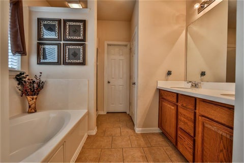 Tiny photo for 4502 Aspen Leaf Lane, Humble, TX 77396 (MLS # 91474239)