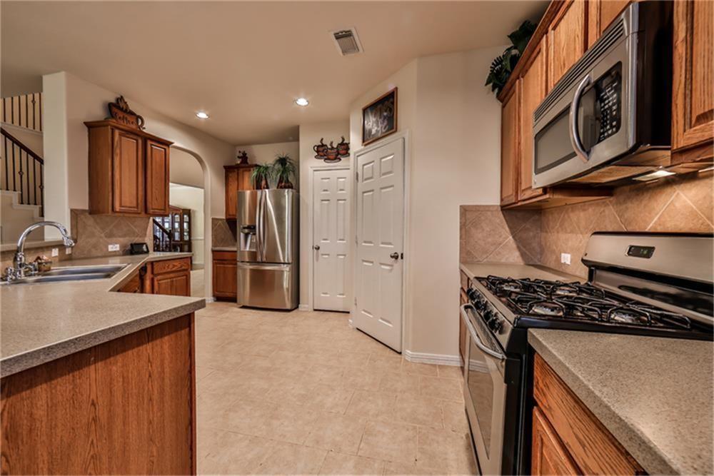 4502 Aspen Leaf Lane
