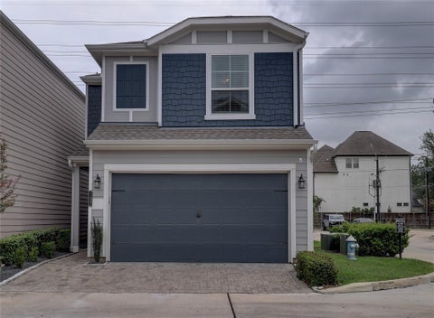 Photo of 11002 Crescent Light Way, Houston, TX 77043 (MLS # 34514282)