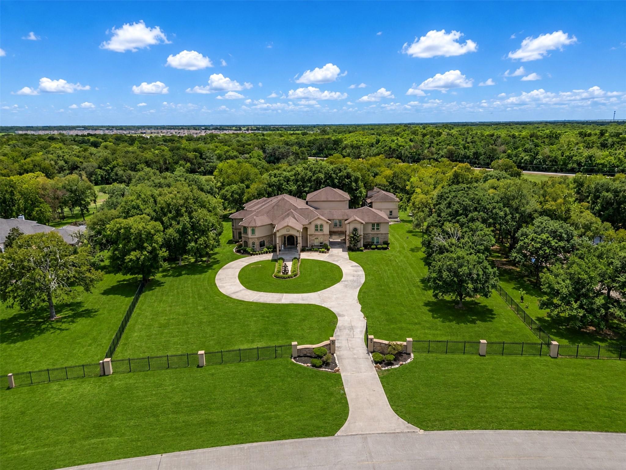 8607 Thornberry Hollow Court