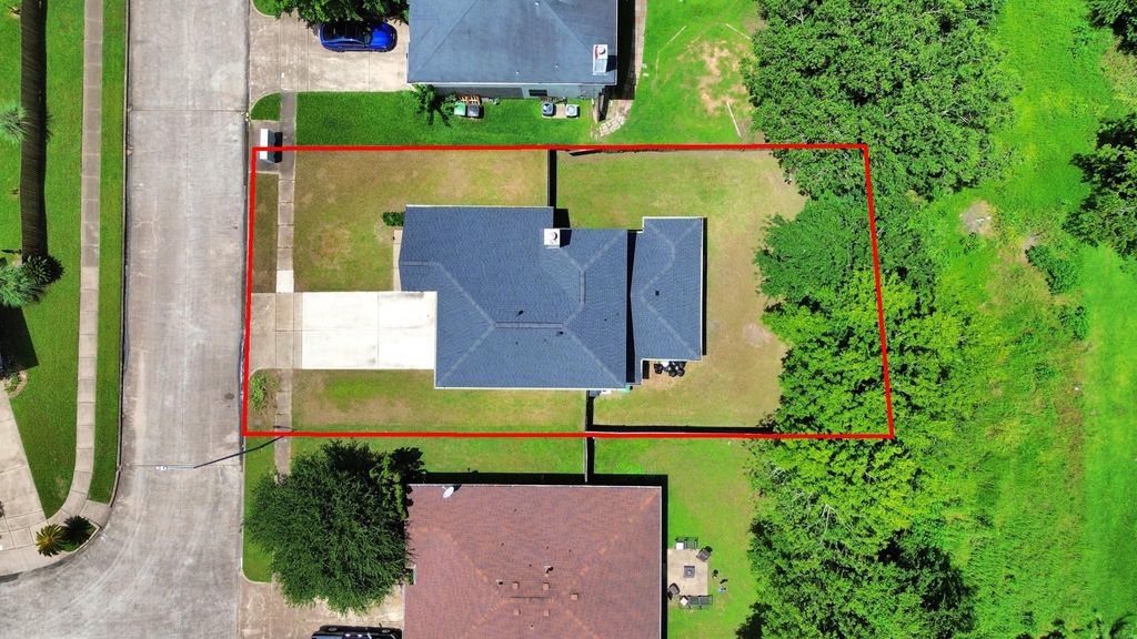 Photo of 16118 Bunker Ridge Road, Houston, TX 77053 (MLS # 38798348)