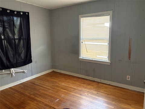 Tiny photo for 5225 Longmeadow Street, Houston, TX 77033 (MLS # 91437977)