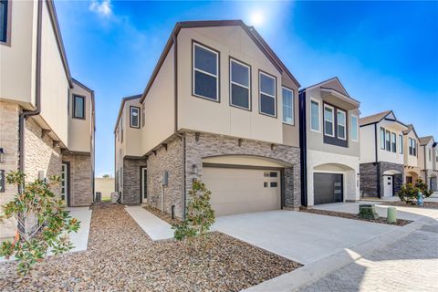 Photo of 2919 El Fenice Lane, Houston, TX 77057 (MLS # 69004910) Photo of 2919 El Fenice Lane, Houston, TX 77057 (MLS # 69004910)