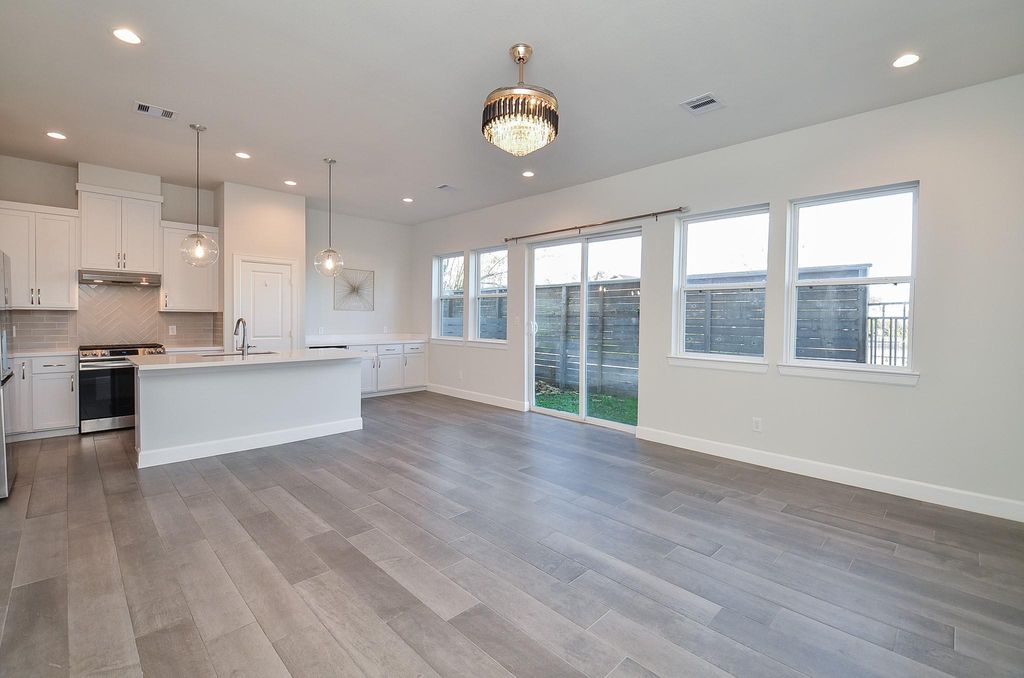 Photo of 9577 Neuens Road #F, Houston, TX 77080 (MLS # 80905111)