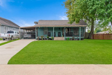 Photo of 806 Avenue D, South Houston, TX 77587 (MLS # 85036205)