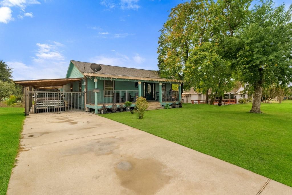 Photo of 806 Avenue D, South Houston, TX 77587 (MLS # 85036205)