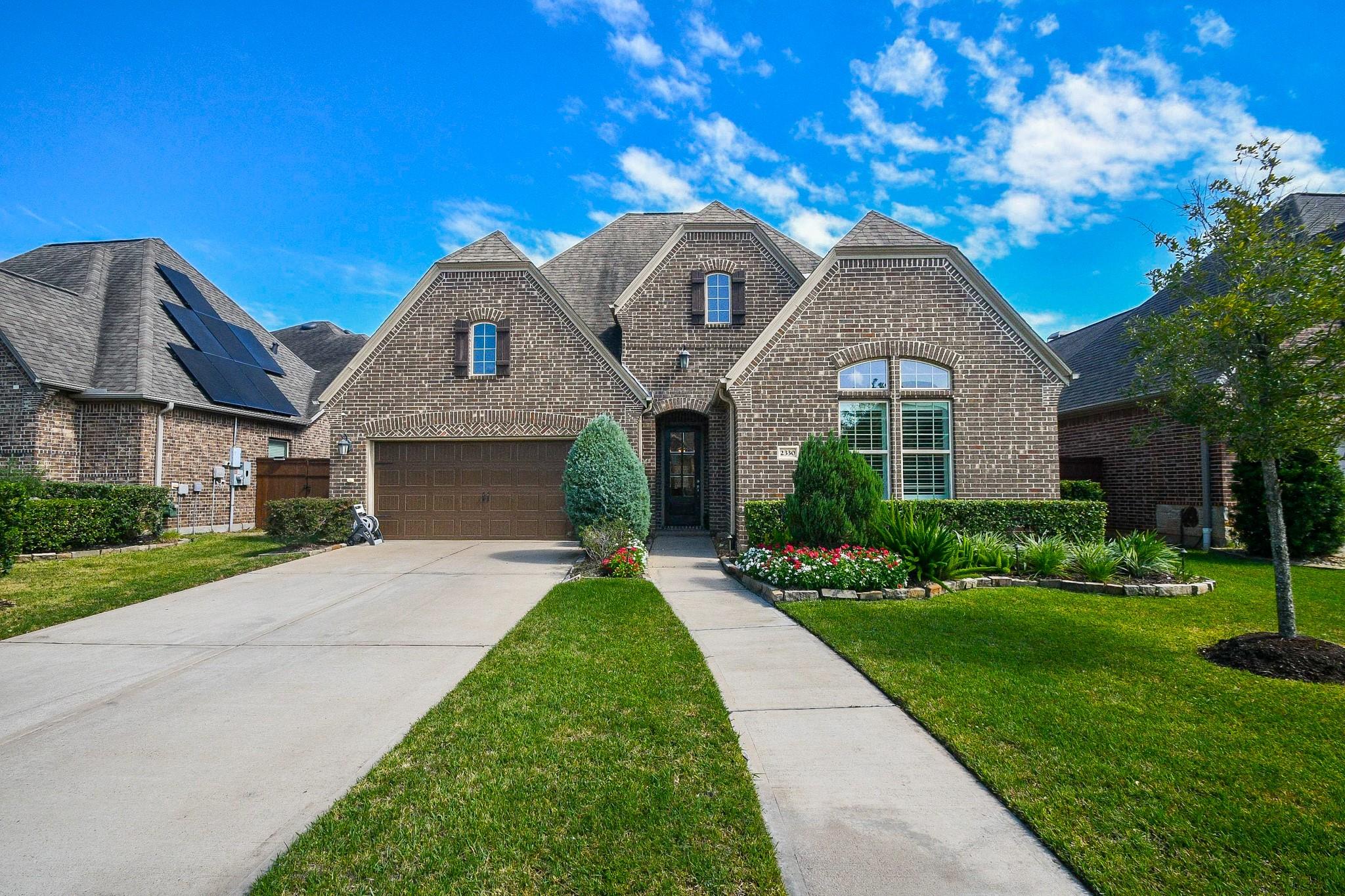 2330 Twin Rose Drive